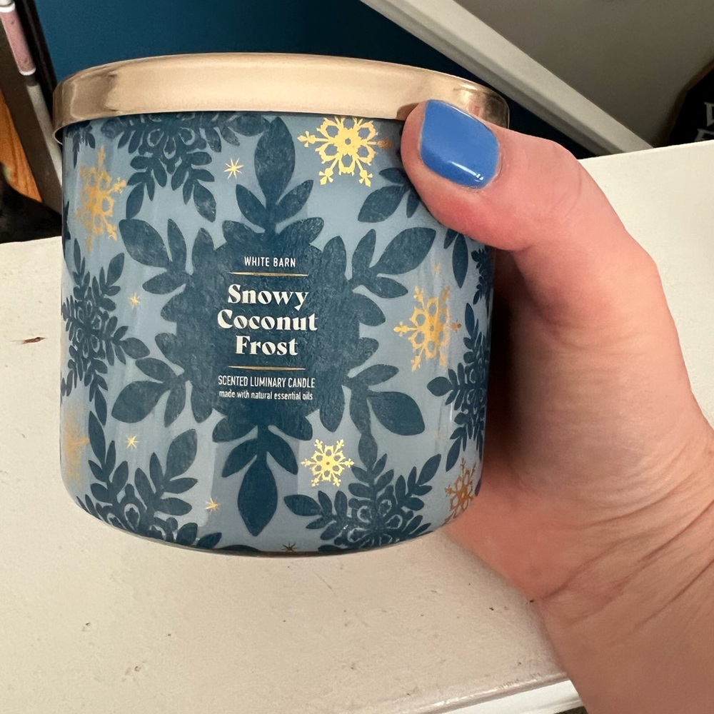 Snowy coconut candle 3 wick BBW